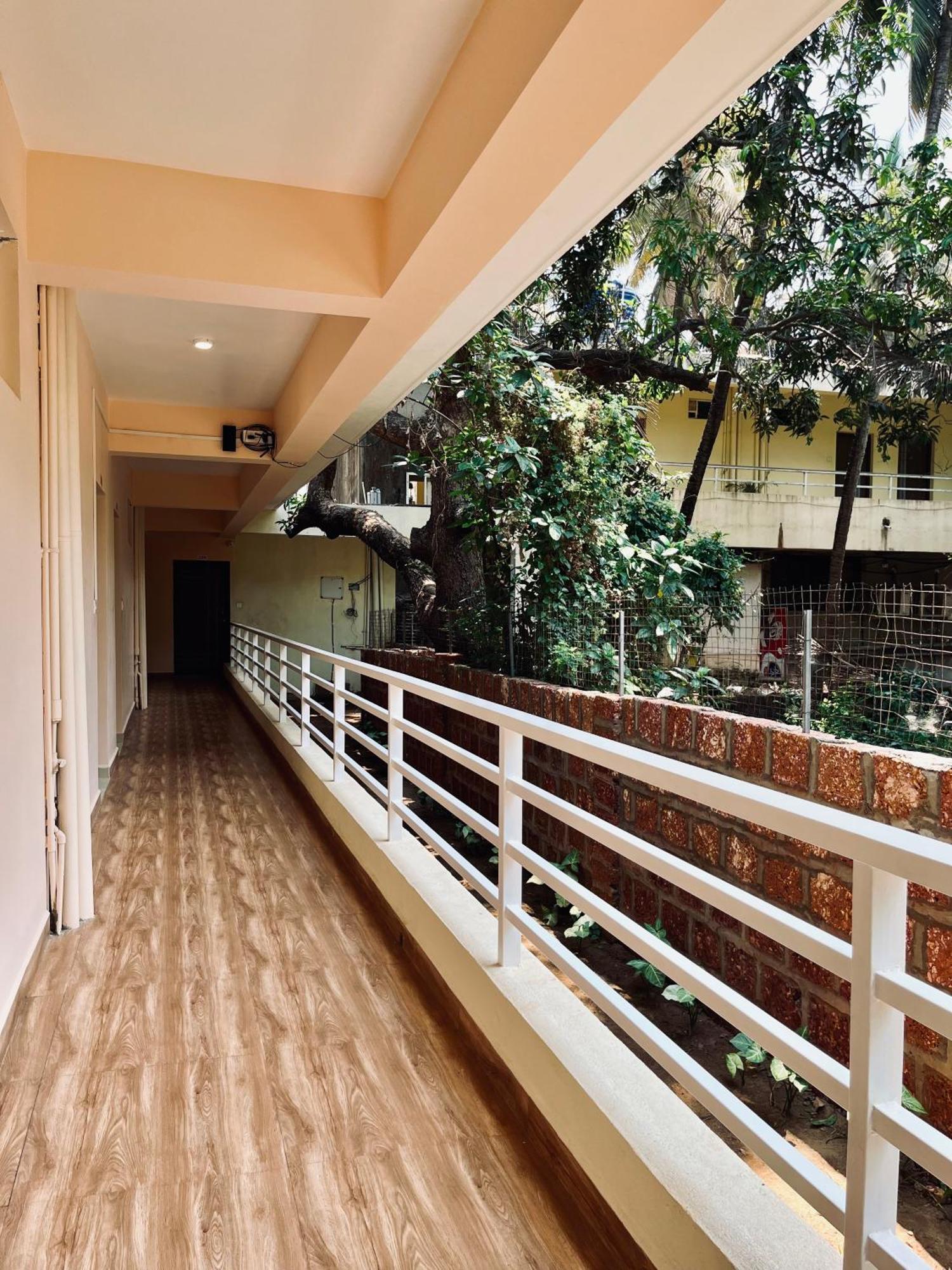 Sterling Garden Hotel By Pas Resorts Morjim Exterior photo